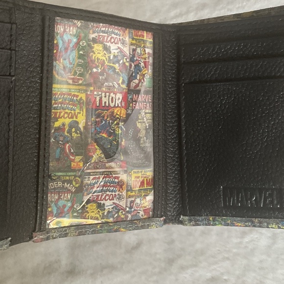 Marvel Comics wallet - Picture 2 of 3